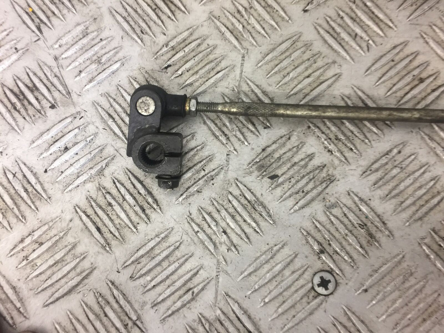YAMAHA TDM850 TDM 850 GEAR LEVER YEAR 1992 STOCK 399
