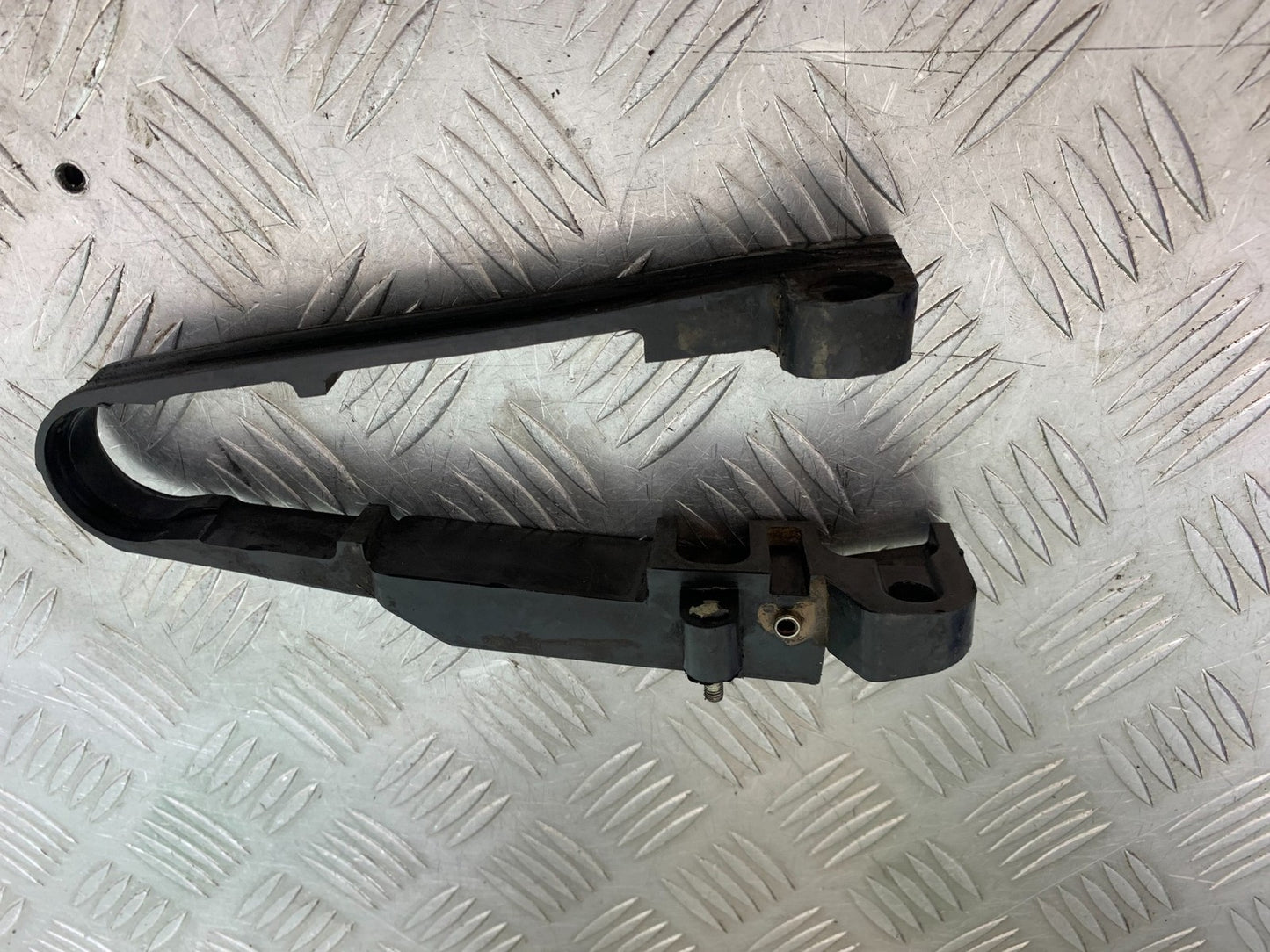 KTM 125 DUKE CHAIN GUIDE YEAR 2018-2023 (CMB1185)