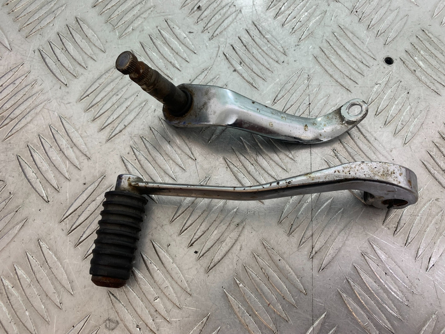 HARLEY DAVIDSON FXS BLACKLINE 1585 GEAR LEVER YEAR 2012 (CMB1147)