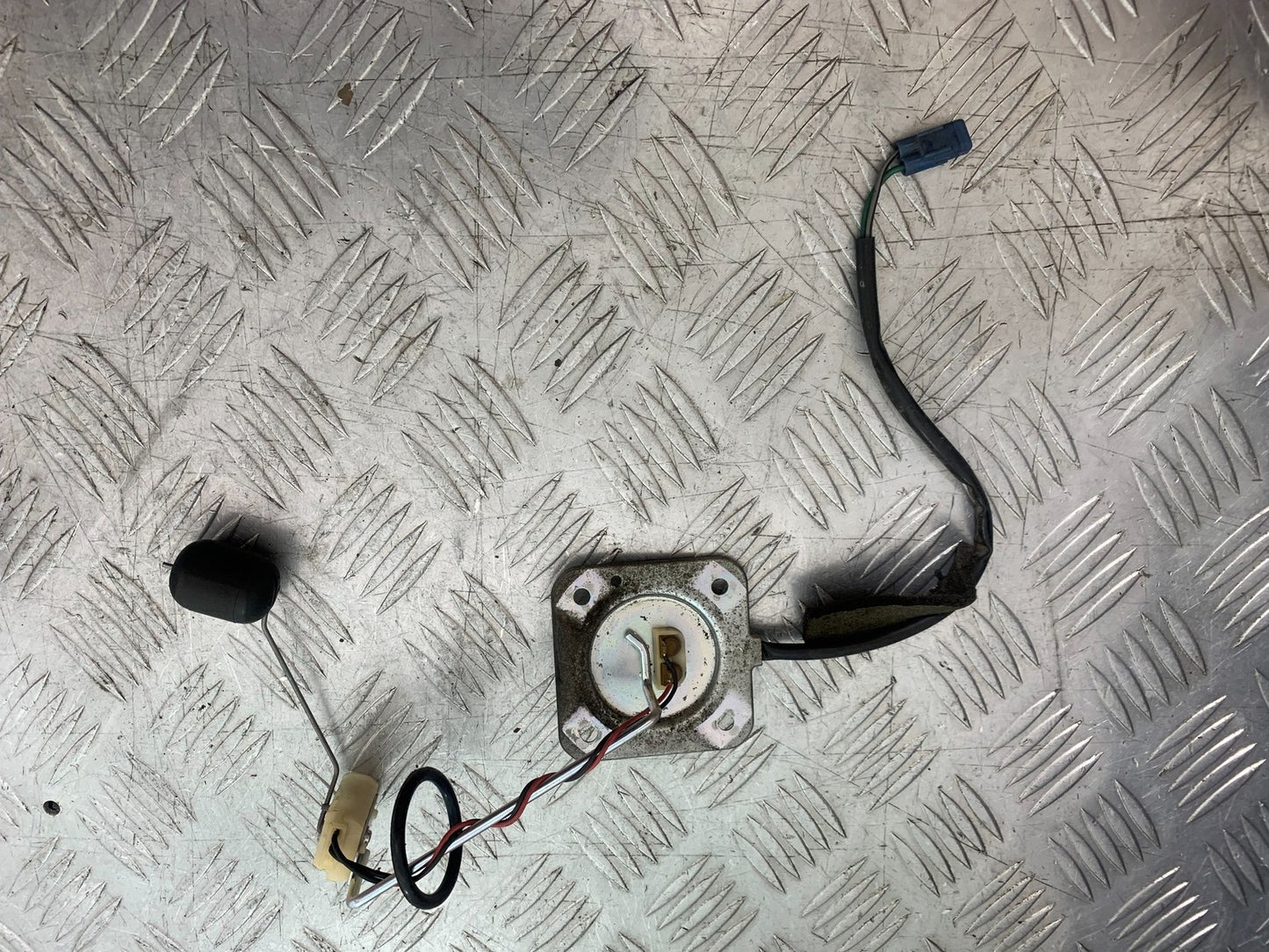 HONDA CBF600 CBF 600 PETROL TANK SENDER YEAR 2004-07 (CMB1305)