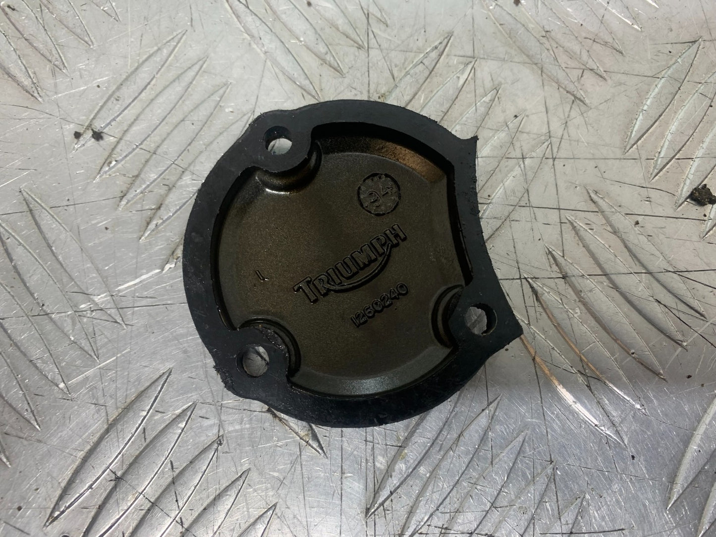 TRIUMPH TROPHY 900 ENGINE SIDE COVER YEAR 1991-95 (CMB1251)