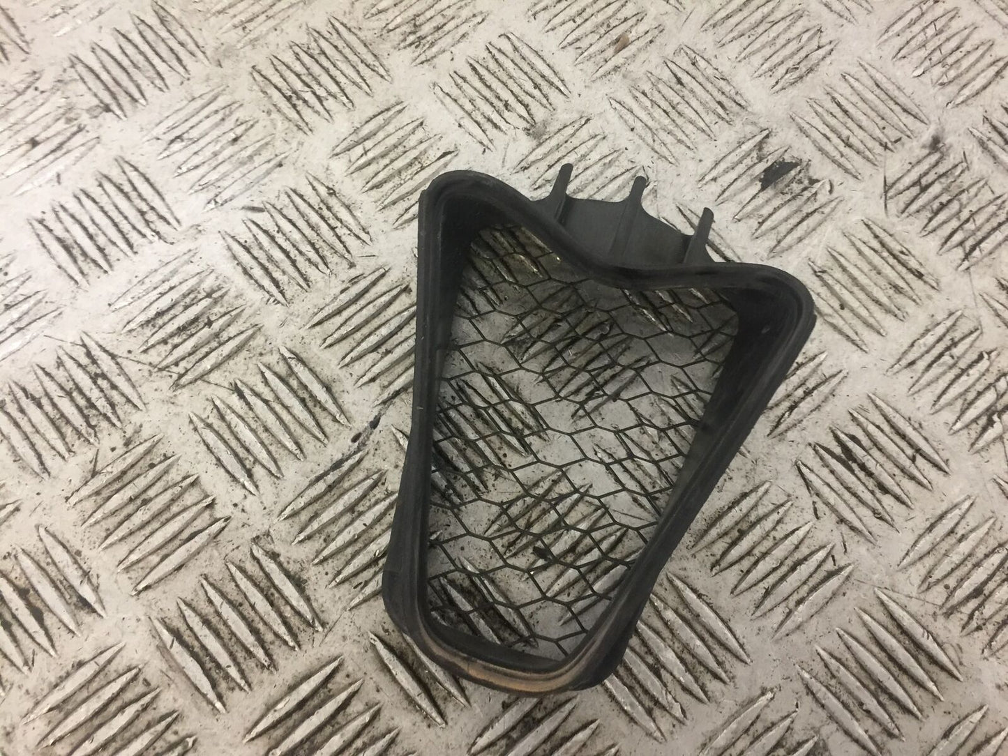 HONDA CBR600 CBR 600 RR AIR TUBE GRILL 2007-2011 (STOCK 725)