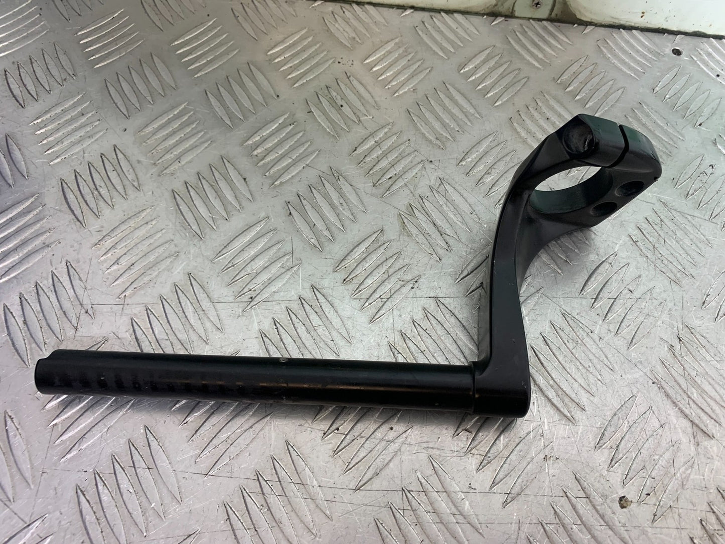 TRIUMPH 1050 SPRINT GT LEFT HANDLEBAR YEAR 2010-2016 (CMB1250)