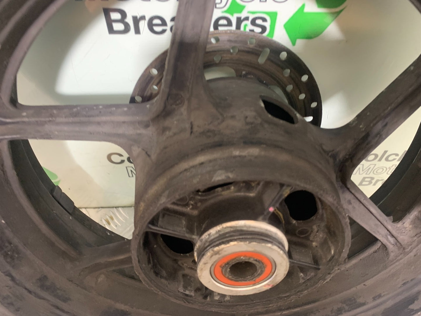KAWASAKI Z750 Z 750 REAR WHEEL YEAR 2004-2006 (CMB1234)