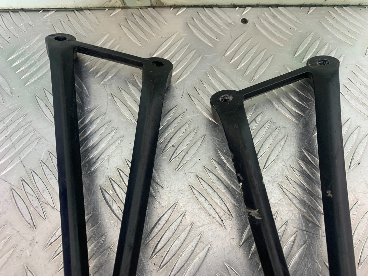 KAWASAKI ZX6R REAR HANGERS AND PEGS YEAR 2009-2012 (CMB1136)