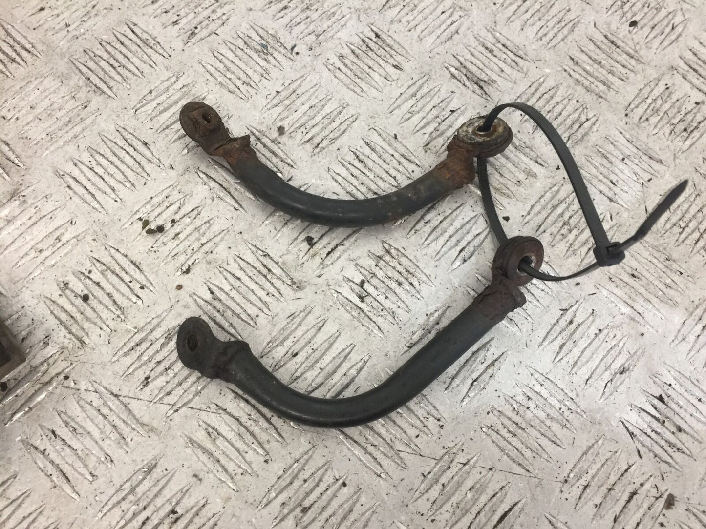TRIUMPH 600 SPEED FOUR RADIATOR BRACKETS YEAR 2002 (STOCK 756)