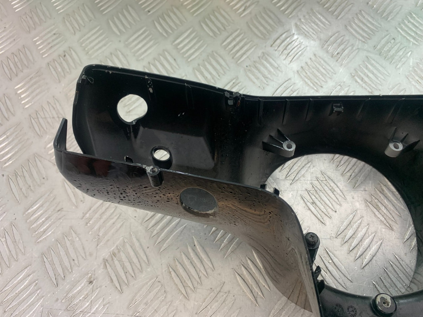 PIAGGIO VESPA GTS 125 HEADLIGHT COVER YEAR 2009-14 (CMB1261)