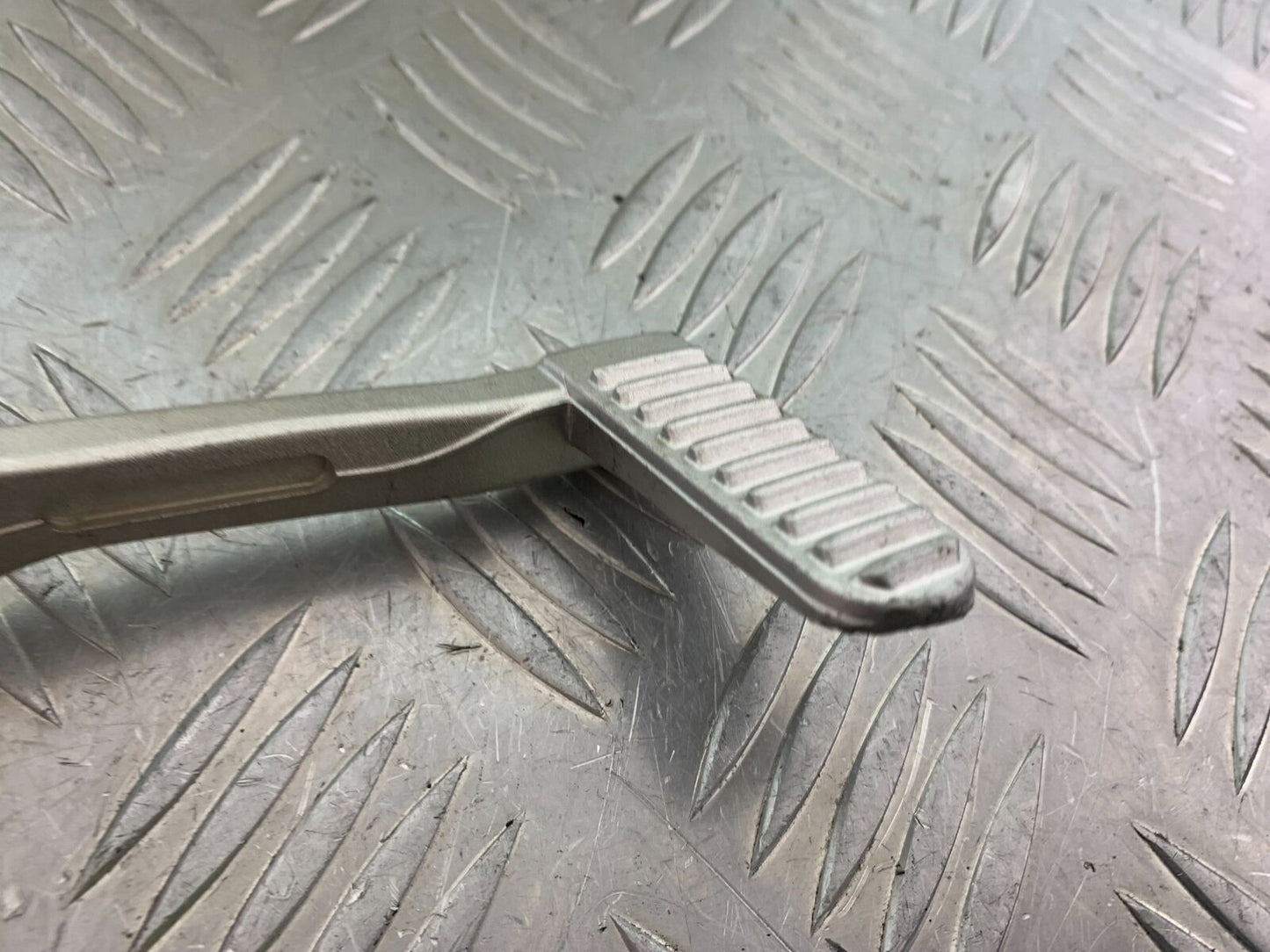 BENELLI TORNADO TNT 125 REAR BRAKE PEDAL YEAR 2024 (CMB1090)