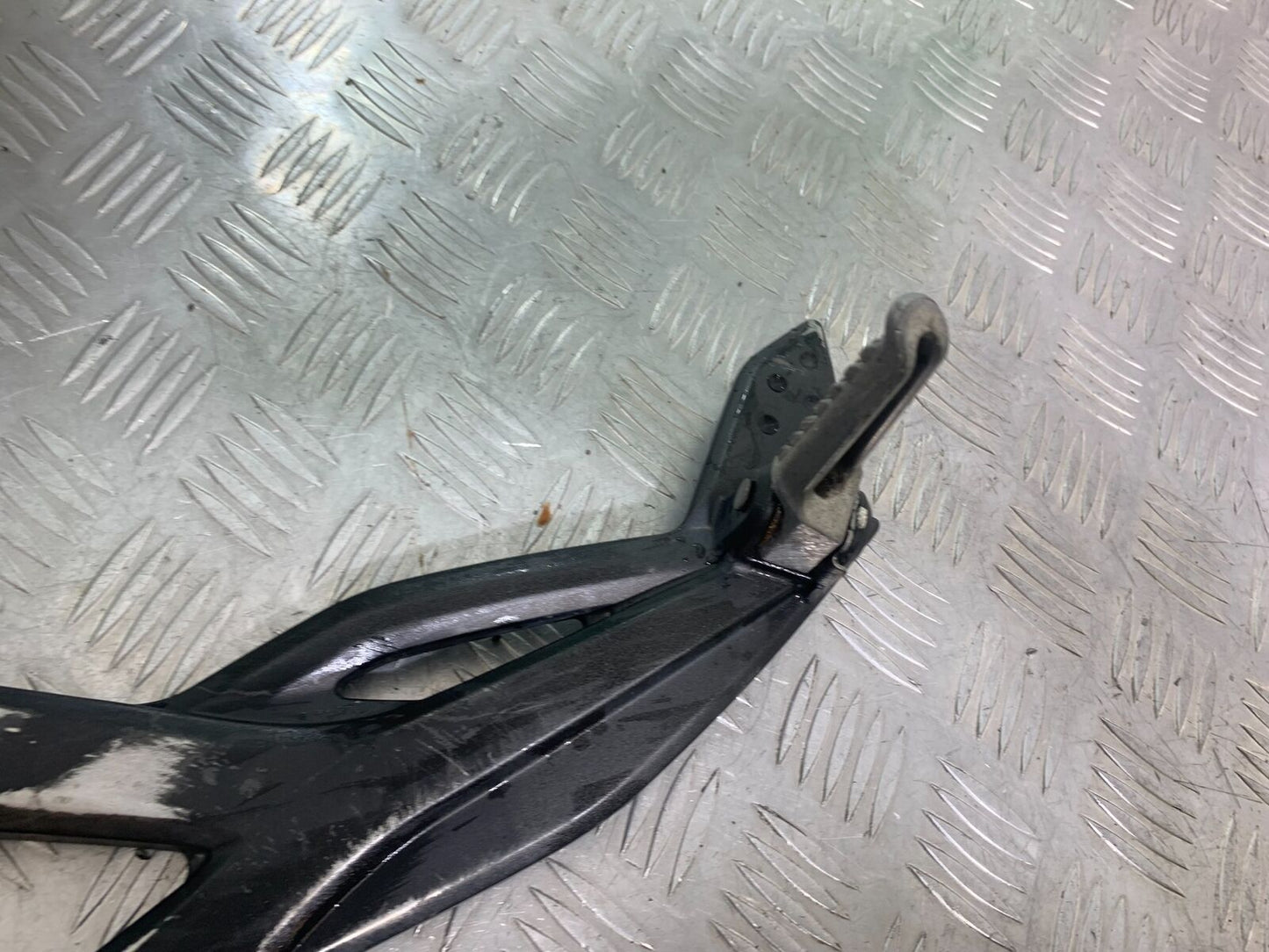KAWASAKI ER6 F LEFT HANGER YEAR 2005-2008 (CMB1098)
