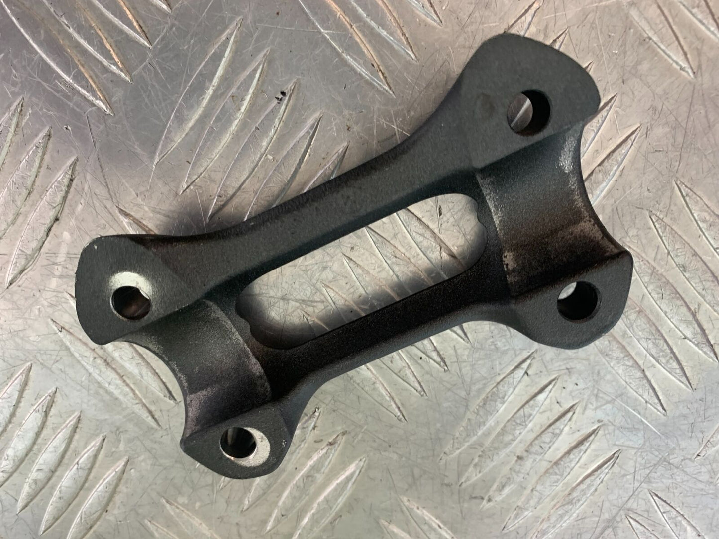 SUZUKI GSX S 1000 GSX-S 1000 HANDLEBAR CLAMP YEAR 2016-2019 (CMB1082)