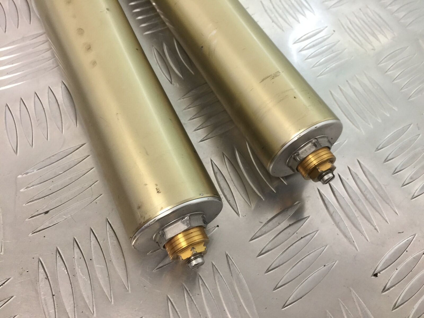 YAMAHA R6 FORKS (BENT) YEAR 2004-2005 (STOCK 931)