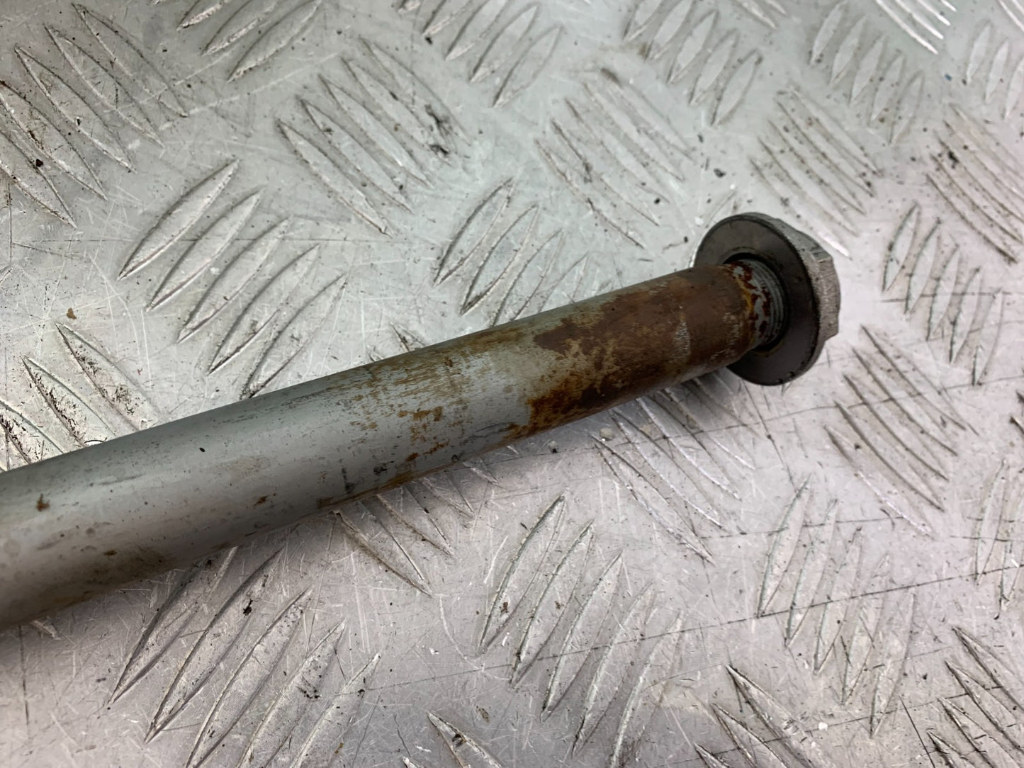 HONDA CBR1000 RR SWINGARM SPINDLE YEAR 2008-2011 (CMB1330)