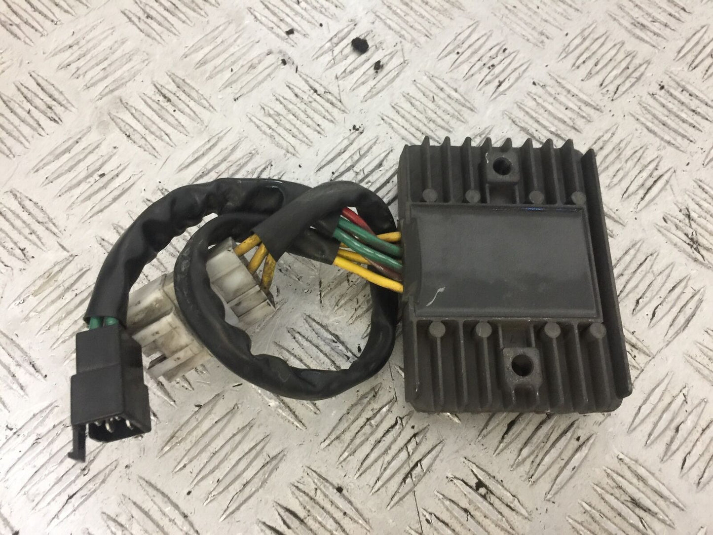 APRILIA TUONO 1000 V4R REGULATOR 2011-13 (STOCK 746)