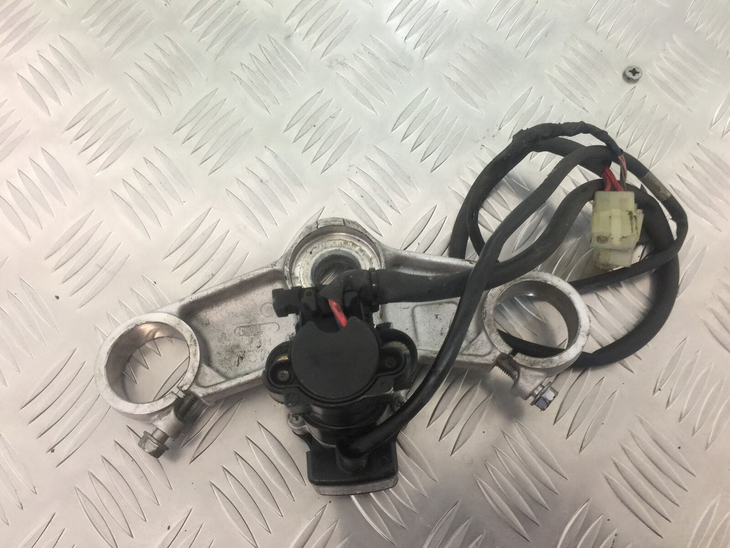 HONDA VFR800 VFR 800 V-TEC TOP YOKE YEAR 2003 -2009 (STOCK 916)