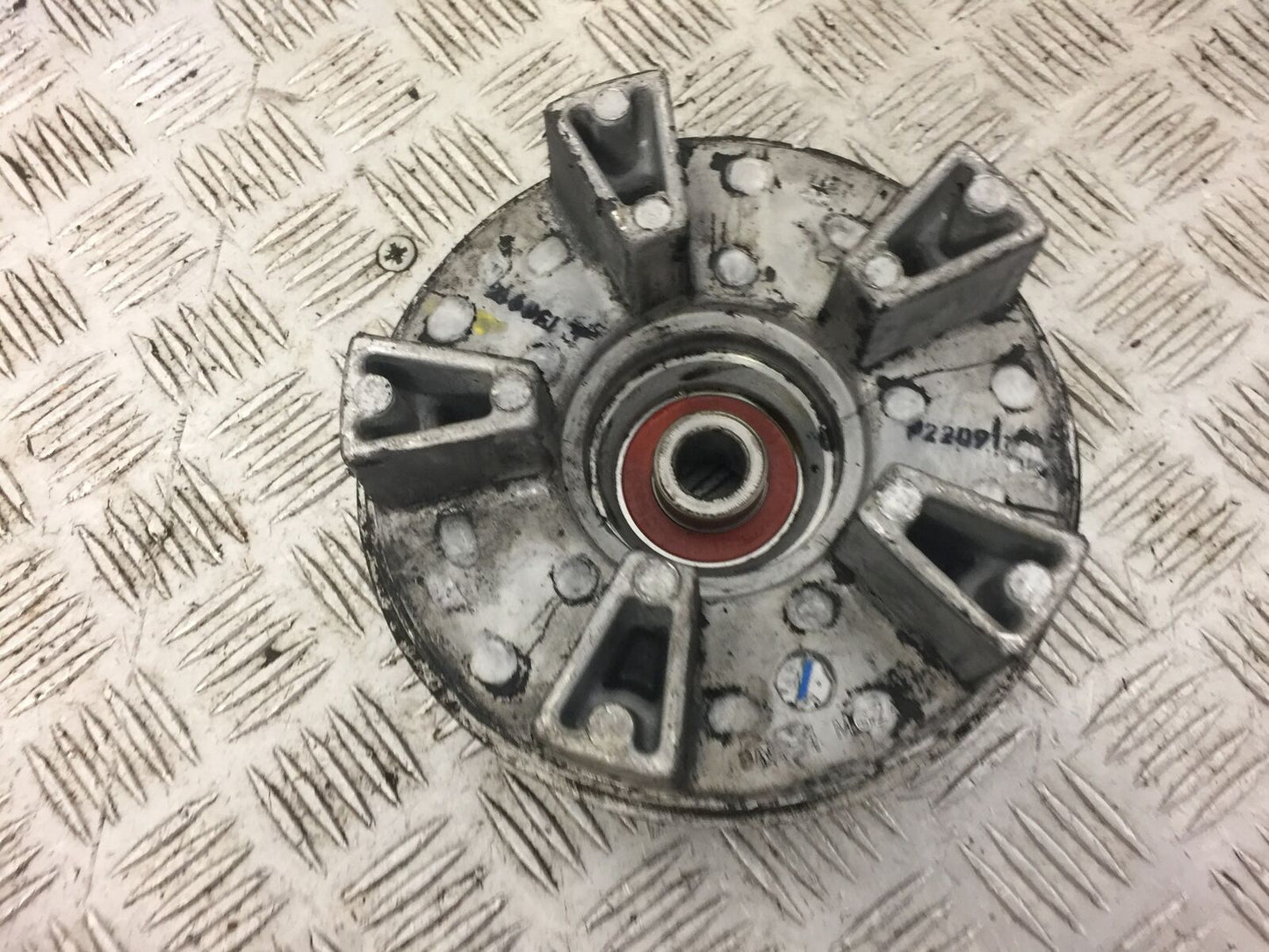 HONDA CBR 500 R CBR500 R REAR SPROCKET CARRIER YEAR 2017 (STOCK 521)