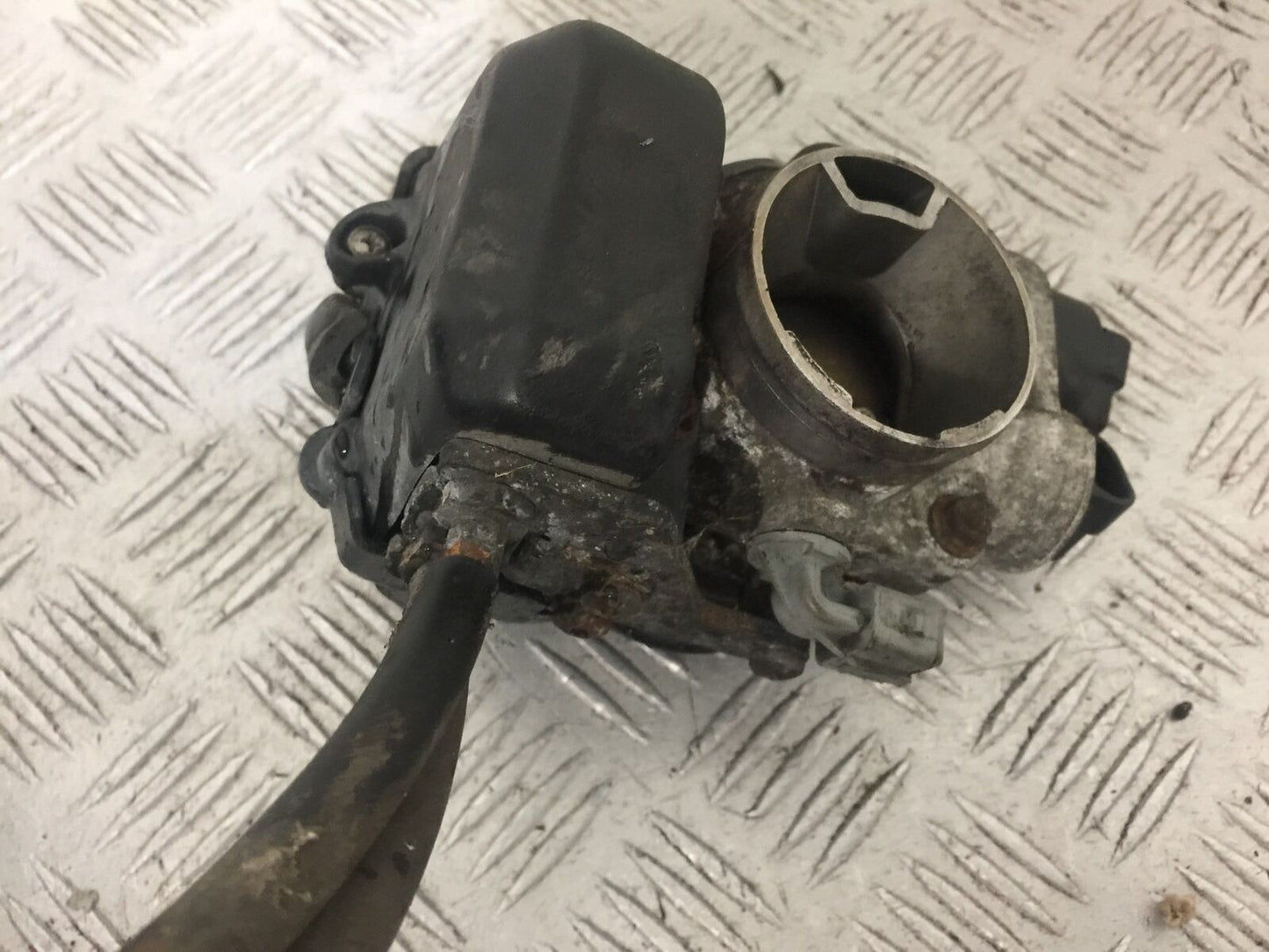 APRILIA 850 MANA AUTOMATIC THROTTLE BODY YEAR 2007-2012 (STOCK 875)