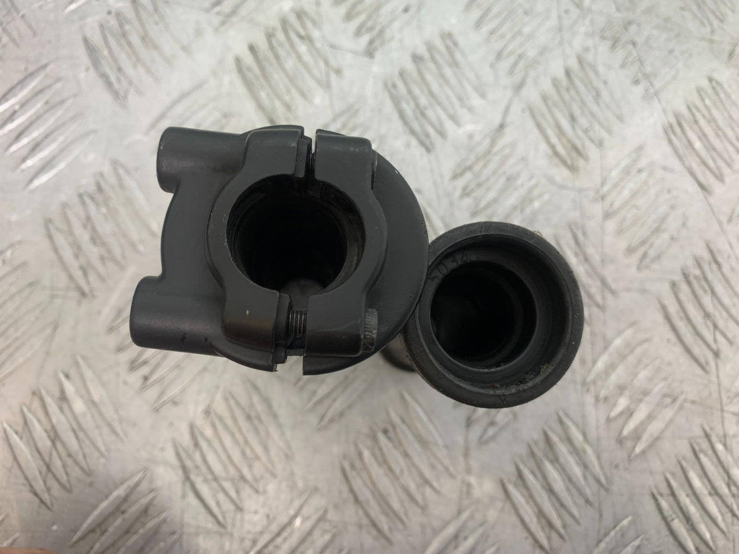 APRILIA TUONO 1000 V4R THROTTLE AND GRIP YEAR 2011-13 (CMB1331)
