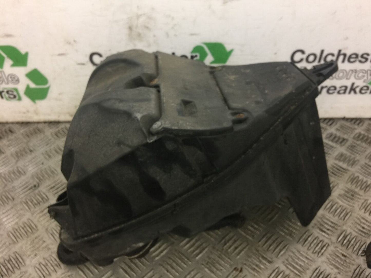 TRIUMPH TROPHY 1215 SE AIR BOX YEAR 2012-2017 (STOCK 567)