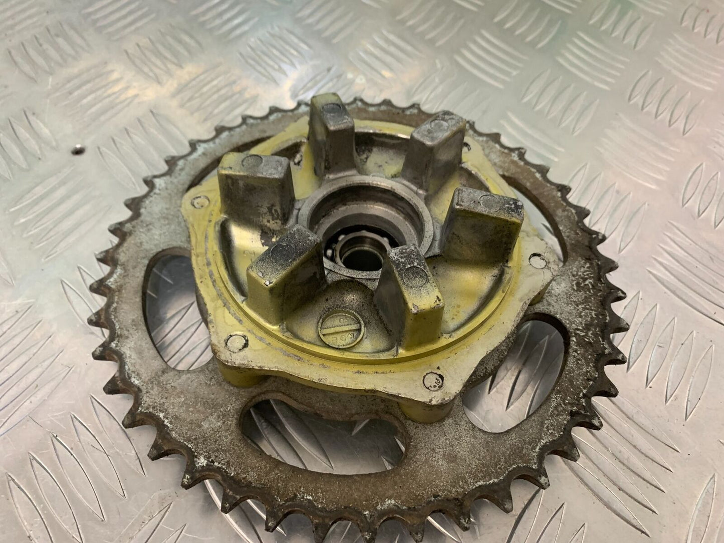 KAWASAKI KLR250 KLR 250 SPROCKET CARRIER YEAR 1984-2001 (STOCK 980)