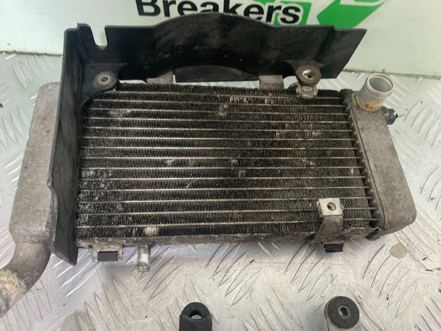 HONDA VFR800 PRE V-TEC LEFT AND RIGHT RADIATORS YEAR 1998-2001 (CMB1233)