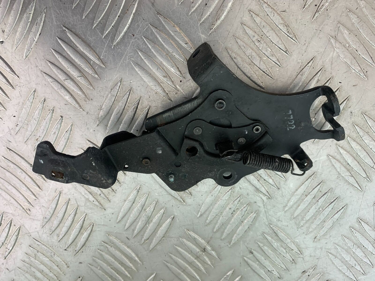 SUZUKI AN400 AN 400 BURGMAN SEAT CATCH YEAR 2017-2024 (CMB1118)