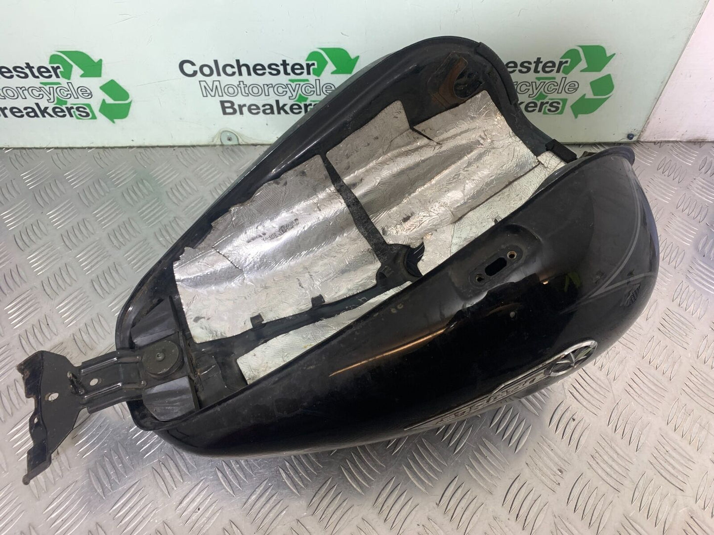 YAMAHA XVS 1100 DRAGSTAR PETROL TANK YEAR 2000-2007 (CMB1108)