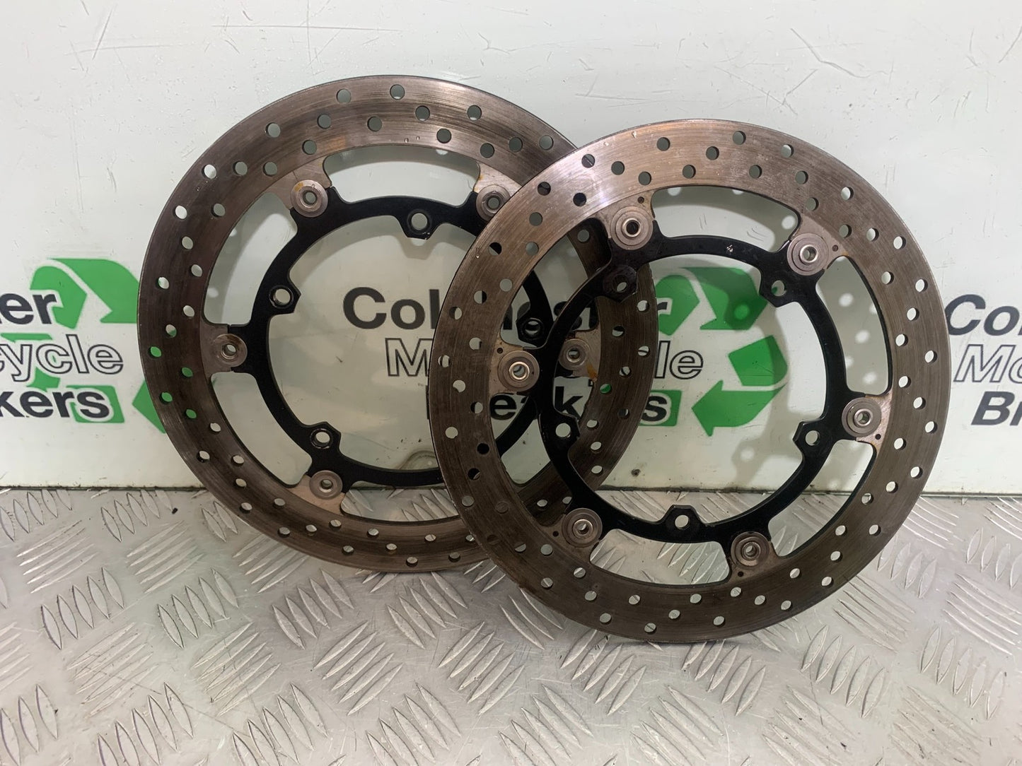 YAMAHA YZF R7 FRONT BRAKE DISCS YEAR 2022-2025 (CMB1255)