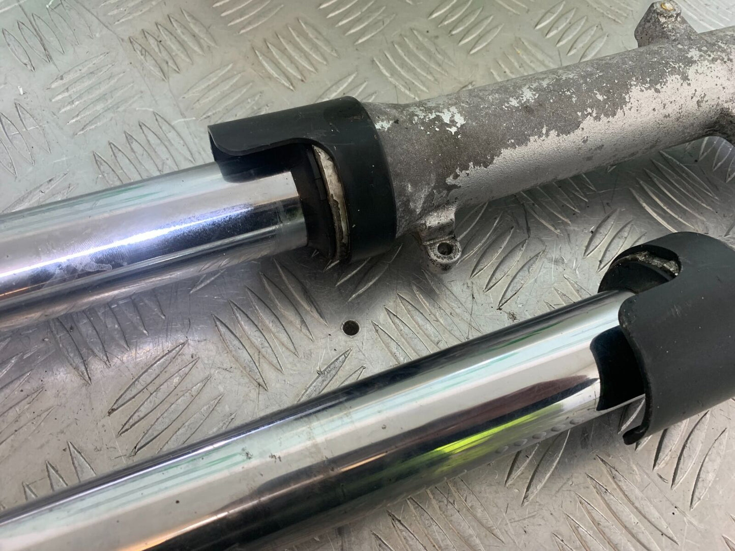 HONDA CBR600 CBR 600 F FORKS YEAR 2000-2003(CMB1091)