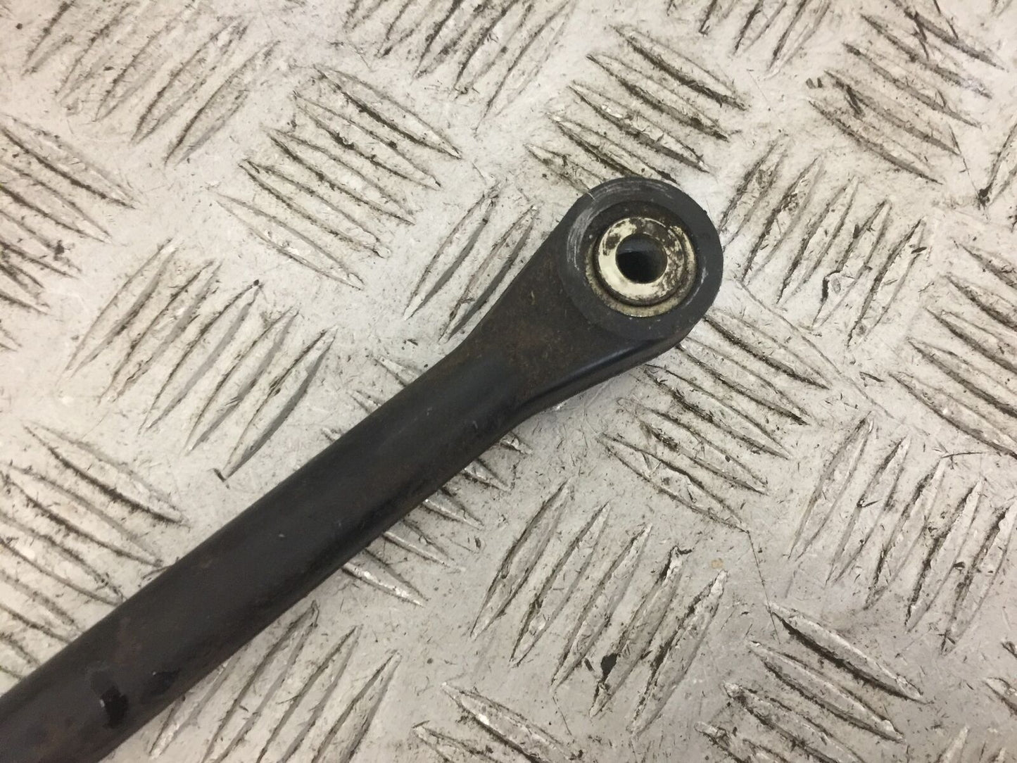 TRIUMPH TROPHY 900 REAR BRAKE ARM YEAR 1993-95 (STOCK 799)