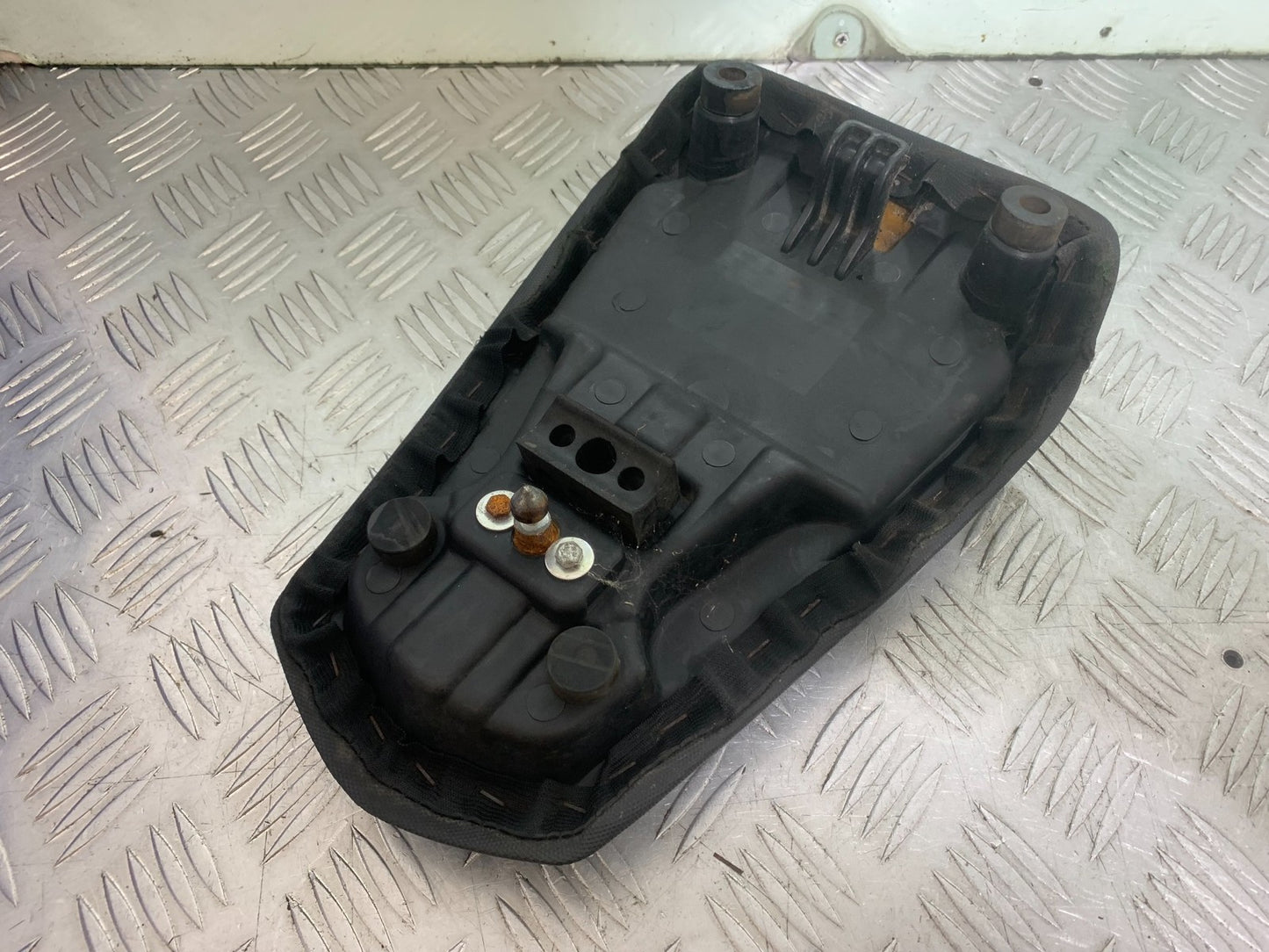 BENELLI BN125 BN 125 REAR SEAT YEAR 2018-2021 (CMB1245)