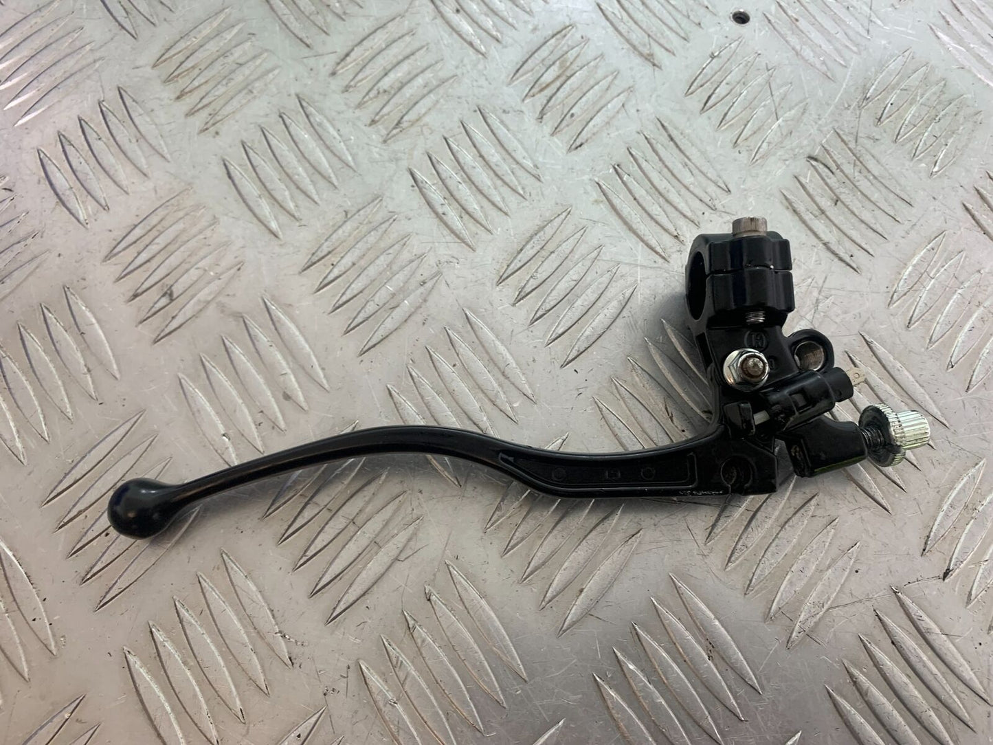 SINNIS TERRAIN 125 CLUTCH LEVER AND BRACKET YEAR 2024 (CMB1072)