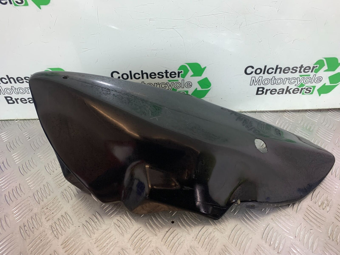 APRILIA SL750 SL 750 SHIVER BELLYPAN YEAR 2012 (CMB1074)