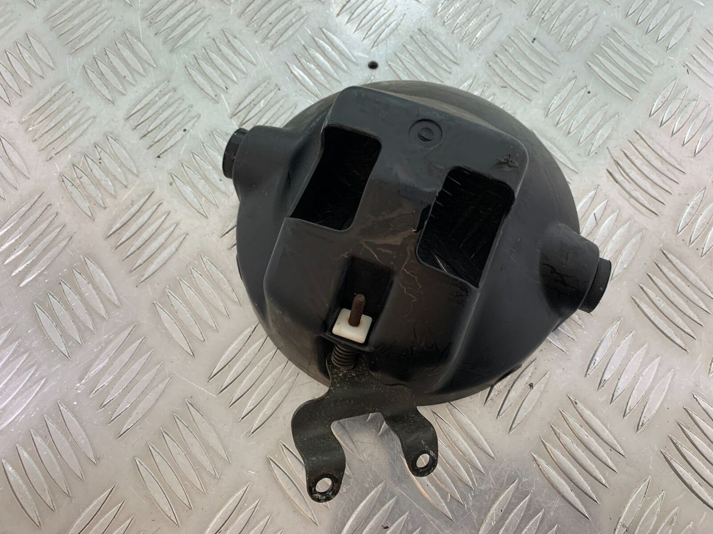 KAWASAKI ZR 750 ZEPHYR HEADLIGHT BACKING YEAR 1991-95 (CMB1008)