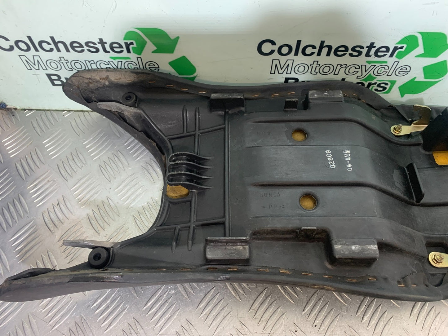 HONDA CBR600 CBR 600 FX FY SEAT YEAR 1999-2000 (CMB1287)