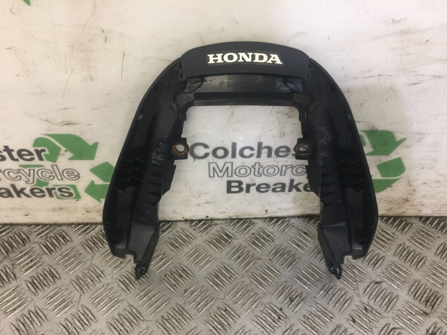 HONDA CB650 F CB 650 FA-E TAIL PIECE JOINER YEAR 2014-2017 STOCK 609