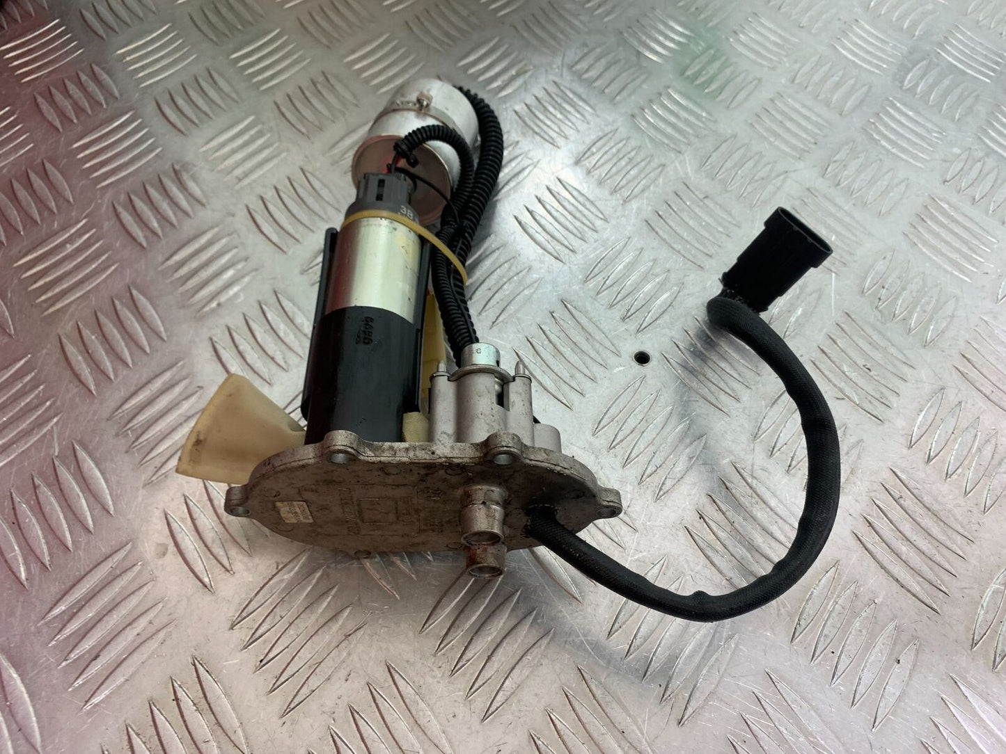 DUCATI STREETFIGHTER 848 PETROL PUMP YEAR 2011-2016 (CMB1050)