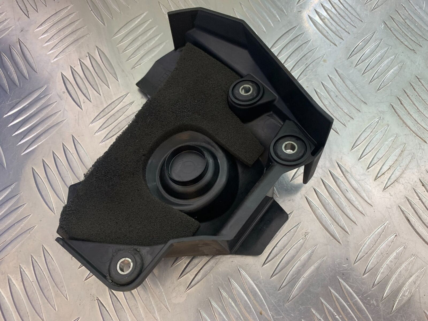 YAMAHA MT09 MT-09 SPROCKET COVER YEAR 2013-2016 (STOCK 997)