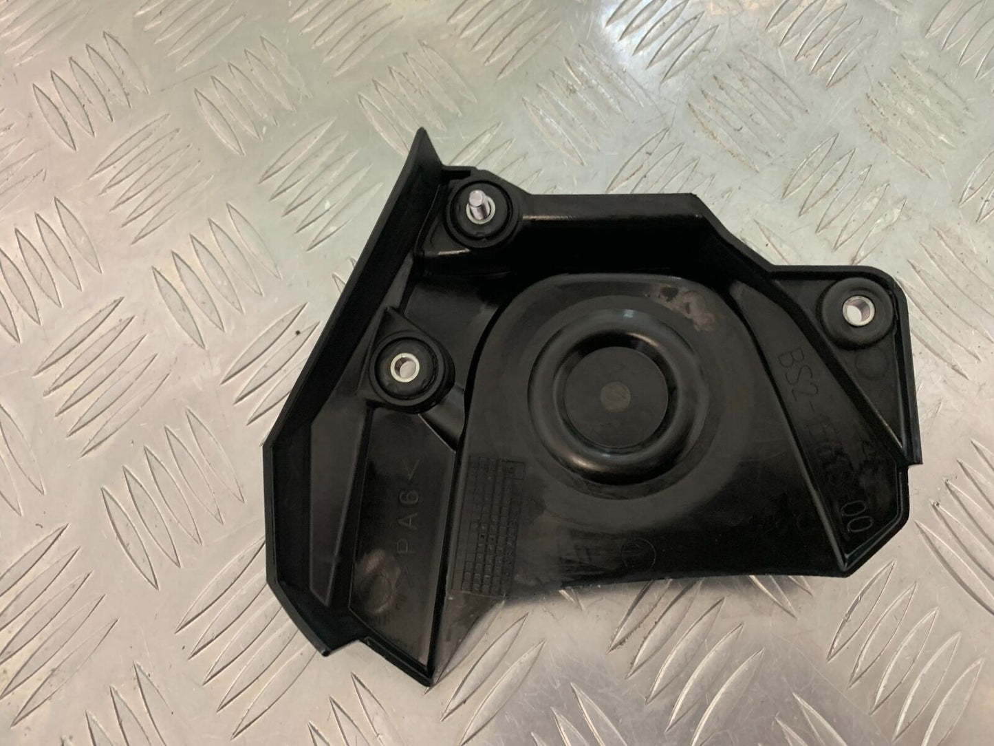 YAMAHA MT09 MT-09 TRACER 900 GT SPROCKET COVER YEAR 2018-2020 (STOCK 982)