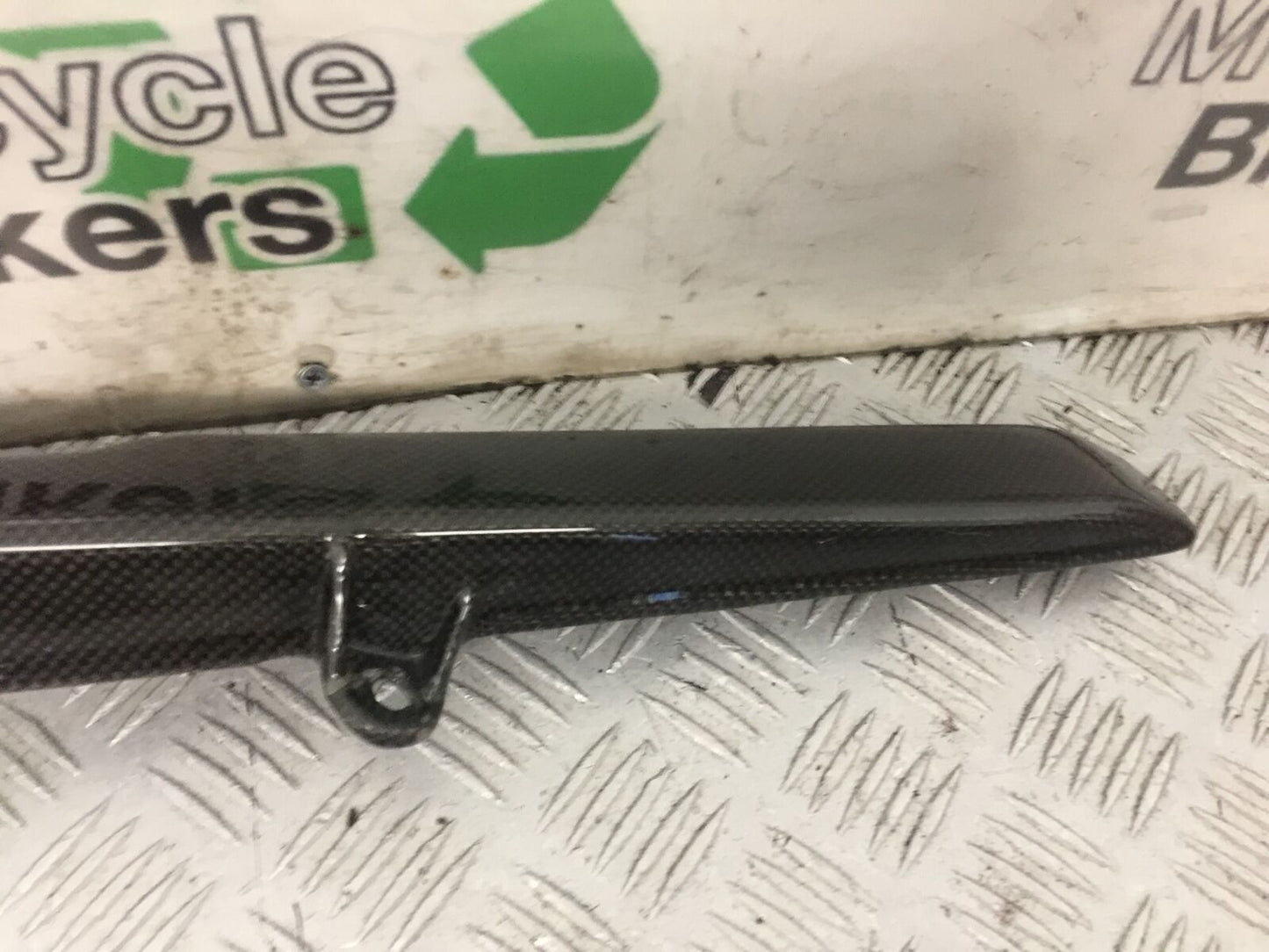 HONDA CBR600 CBR 600 RR CHAIN GUARD YEAR 2003-2004 (STOCK 819)