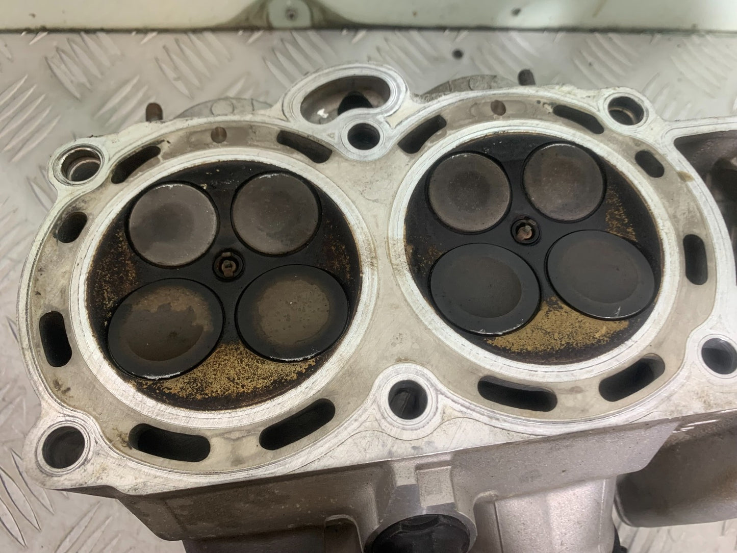 APRILIA RSV4 FACTORY FRONT CYLINDER HEAD YEAR 2009-2012 (CMB1224)