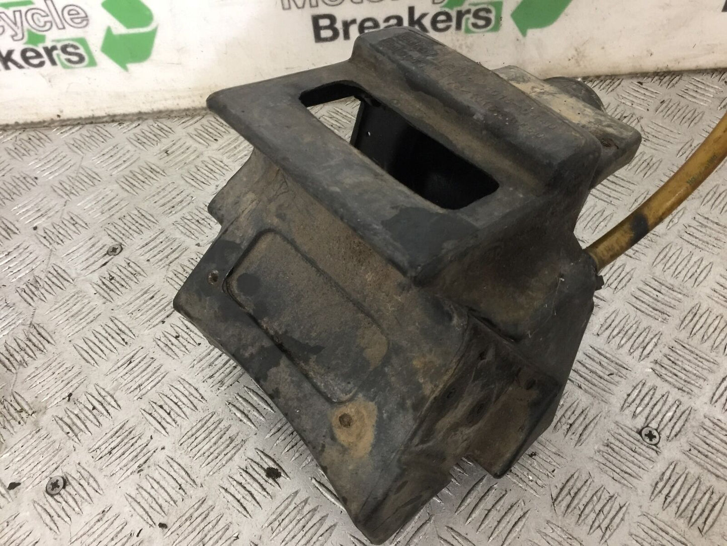 KTM400 KTM 400 LC4-E AIR BOX YEAR 2000 (STOCK 898)