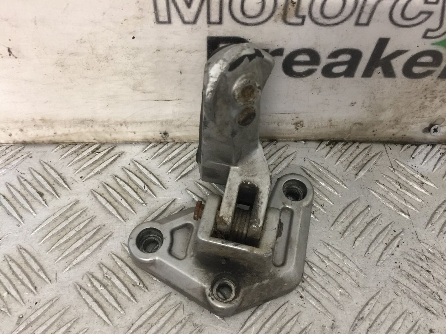 BMW K1200 RS K1200 RS FRONT LEFT HANGER YEAR 2000 (STOCK 856)