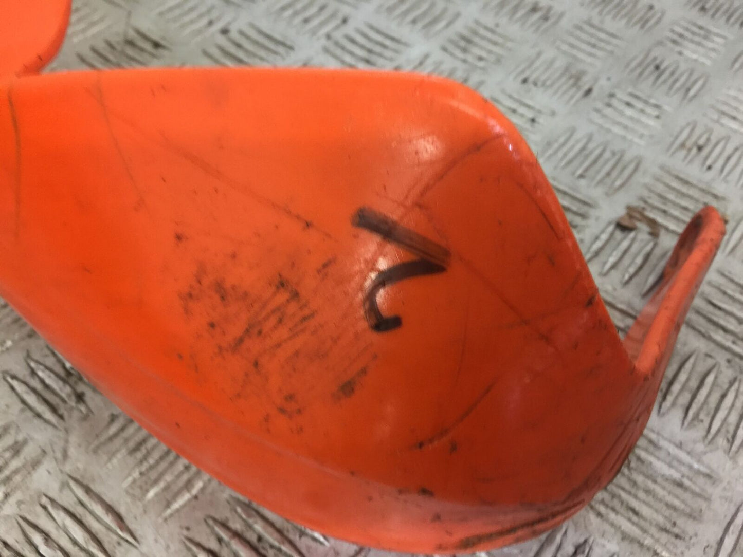 KTM450 KTM 450 EXC LEFT HAND GUARD YEAR 2004 (STOCK 520)
