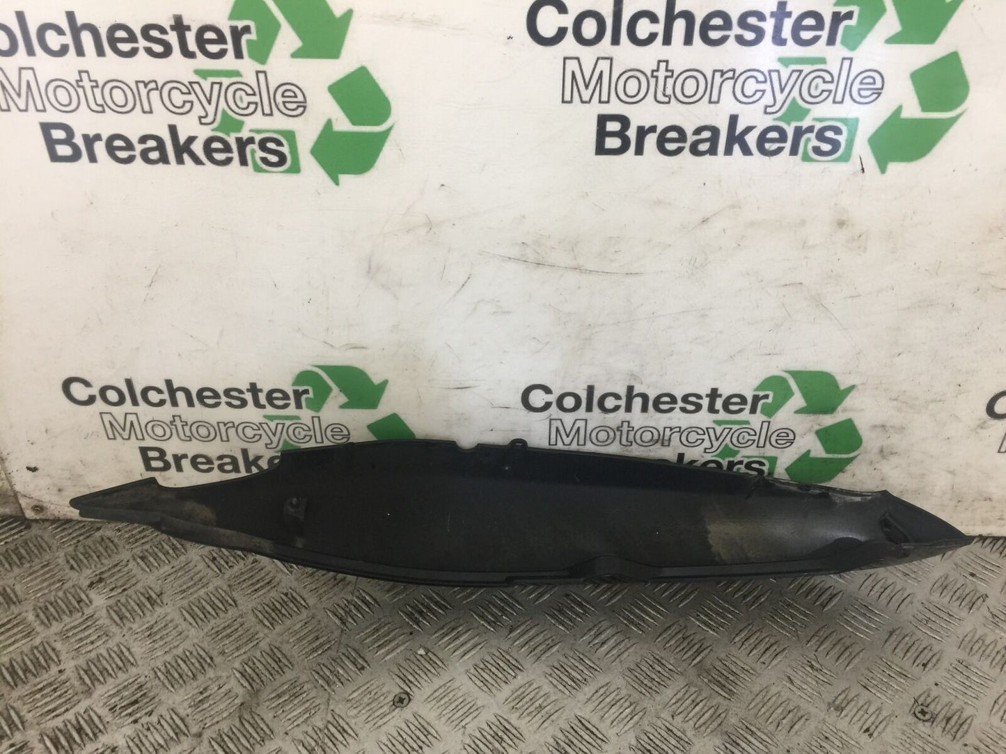 KAWASAKI ER6 F YEAR LEFT SEAT PANEL 2006-2008 (STOCK 723)