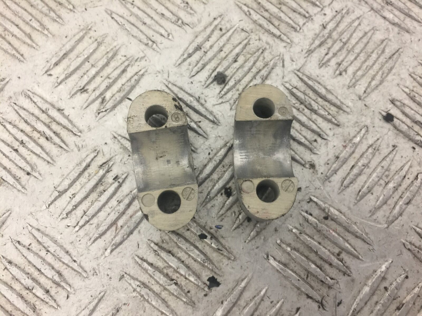 HONDA CB900 CB 900 HORNET BAR CLAMPS YEAR 2002-06 (STOCK 633)