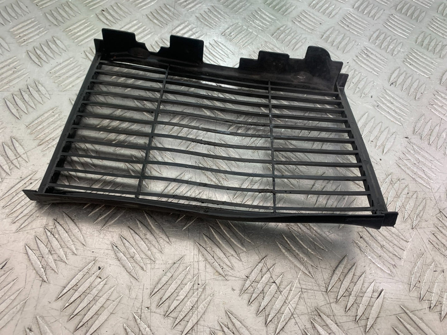HONDA NTV 600 REVERE RADIATOR GRILL YEAR 1988-1996 (CMB1281)