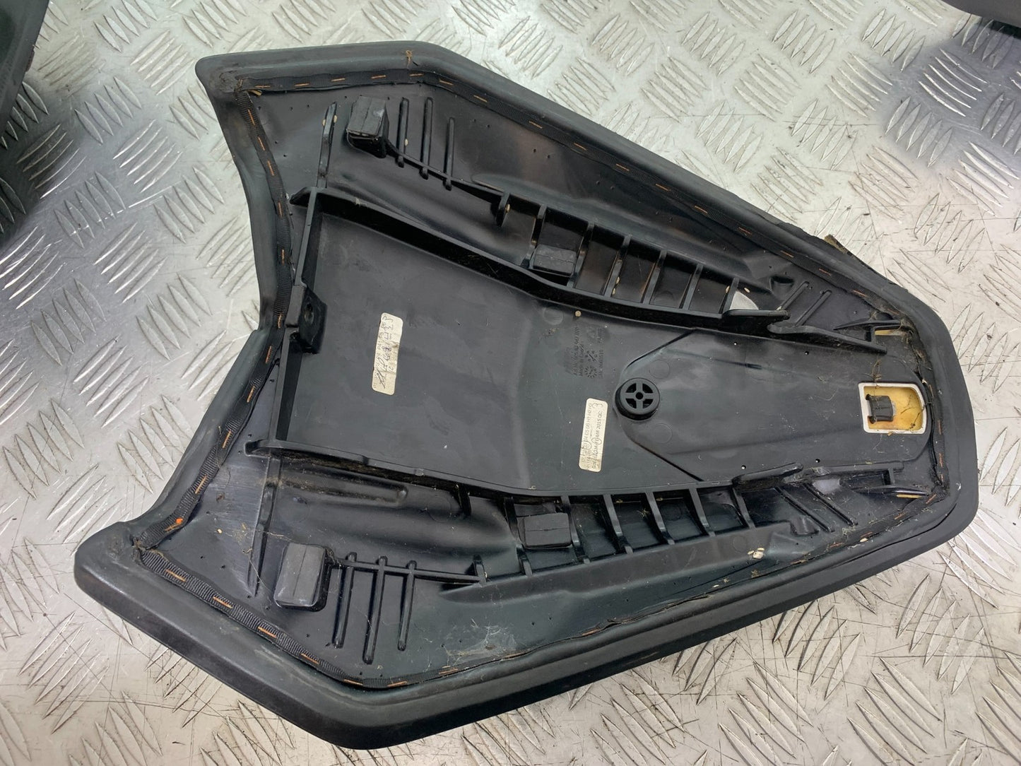 KTM RC125 RC 125 REAR SEAT 2014 2017 (CMB1199)