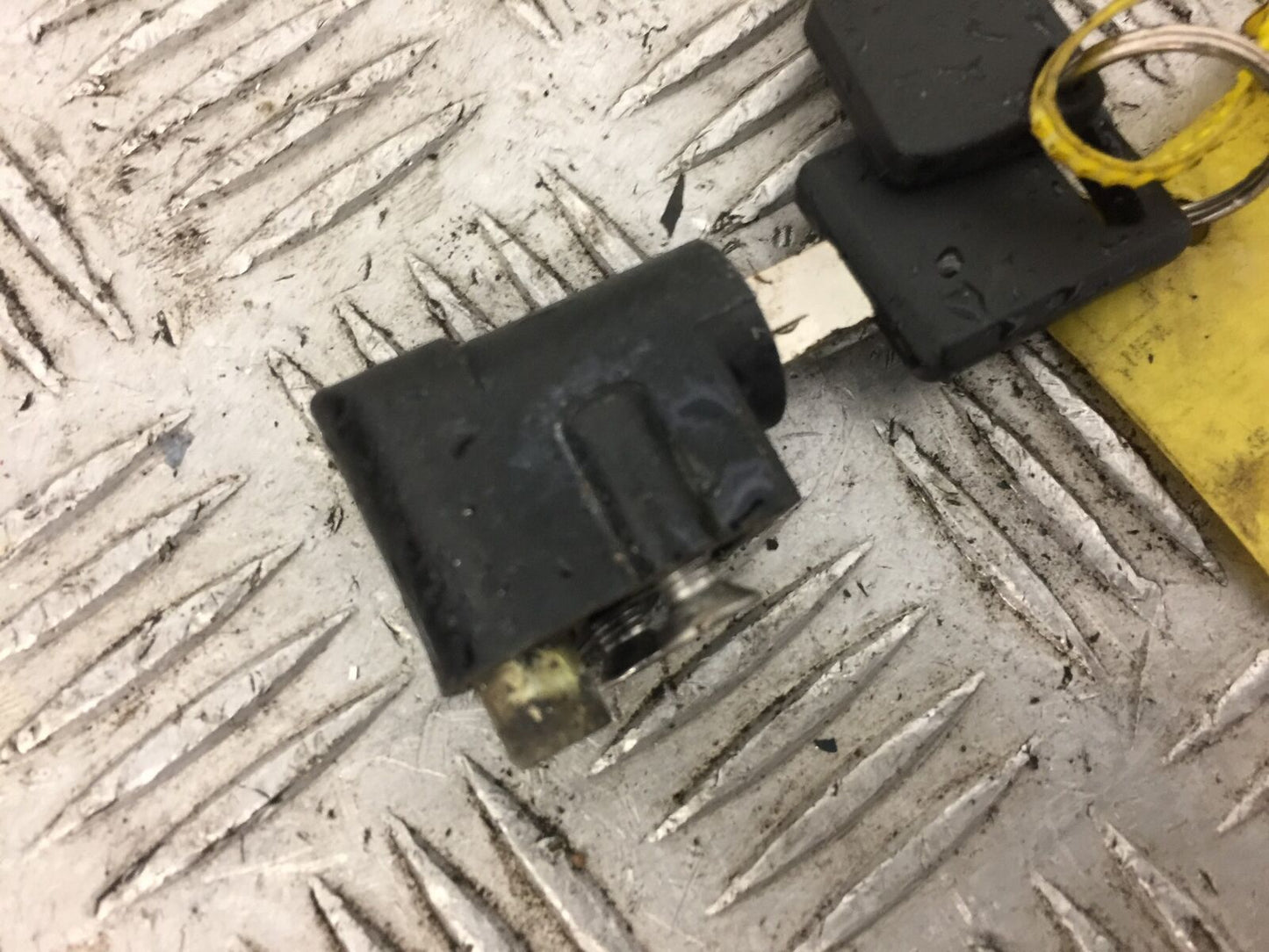 AJS DD350 E-6 STEERING LOCK AND KEY YEAR 2012 STOCK 580