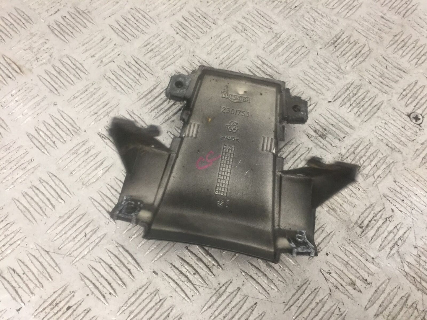 TRIUMPH 955i SPRINT ST TAIL PIECE JOINER YEAR 1999-2004 (STOCK 868)