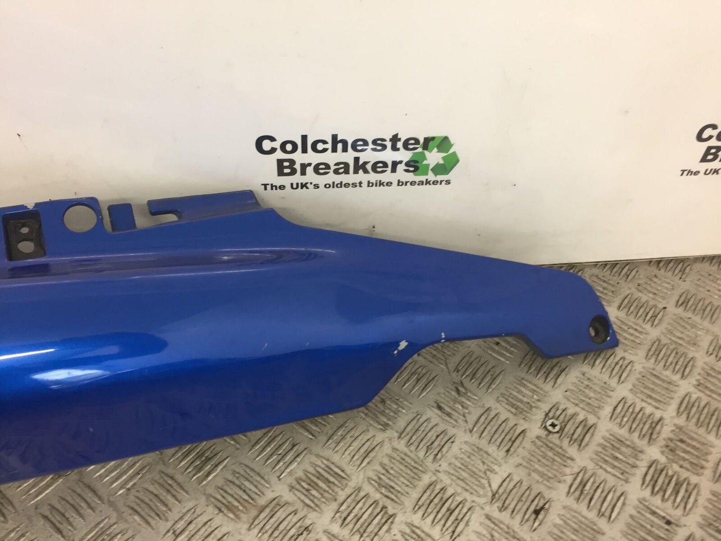 KAWASAKI ZZR1100 ZZR 1100 D RIGHT SEAT PANEL YEAR 1994 1999